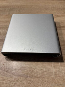 Satechi stojan USB-C Monitor Stand Hub