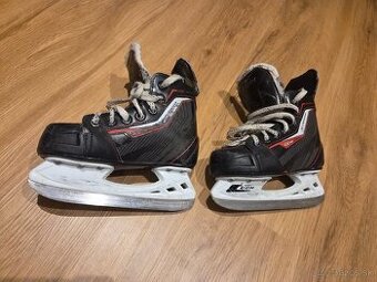 Predám detské korčule CCM Jetspeed veľkosť 30