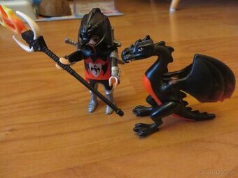 PLAYMOBIL - postavička rytiera s drakom - s krabicou