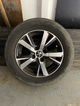 Predám komplet sada letné pneu na diskoch (4ks)