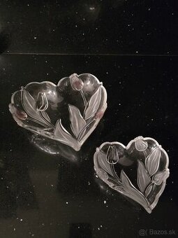 Dve dekoratívne misy v tvare srdca,