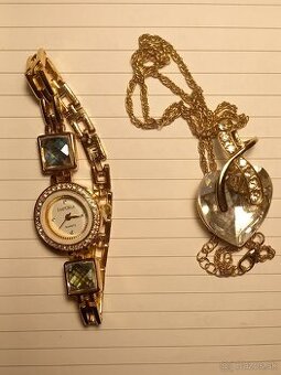 Dámske hodinky, retiazka s príveskom srdce