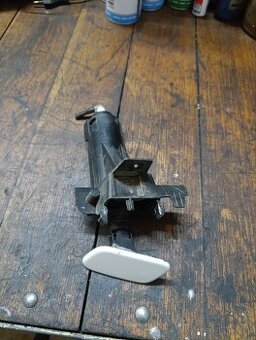 Peugeot 3008 tv. 2010 ostrekovac svetlometov svetiel