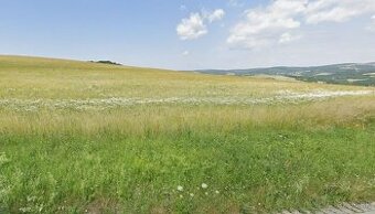 Poľnohospodárske pozemky pri obci Hrašné