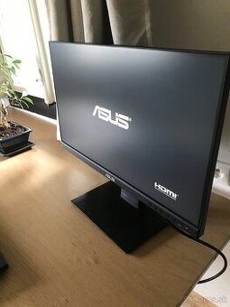 Monitor ASUS s ergonomickym stojanom
