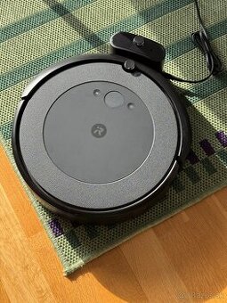 1-ročný robotický vysávač IROBOT ROOMBA I5 (I5158) v záruke