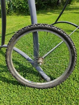 Predám kolesá na horský bicykel