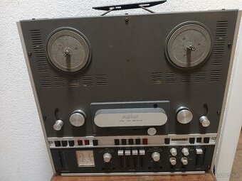 REVOX A700