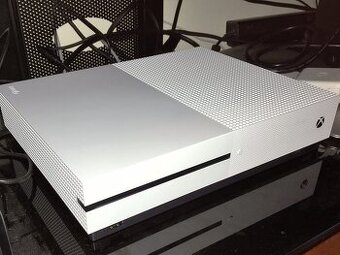 XBOX One S 1TB