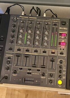 Pioneer DJM 600 - 1