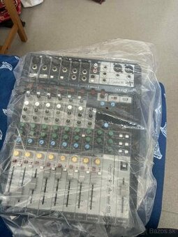 Soundcraft signature 10