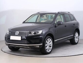 volkswagen touareg - 1