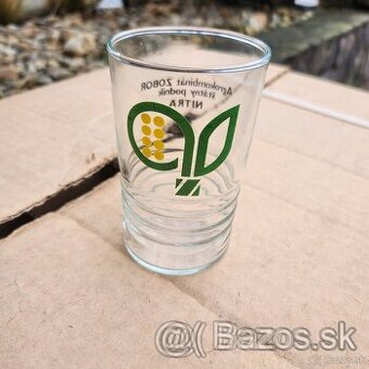 2 dcl / 200 ml poháre NEPOUZIVANE, cca 300 ks, 0,15 €