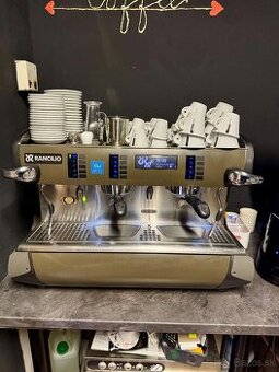 Profi set kavovar Rancilio classe 10 USB 2 + mlyncek
