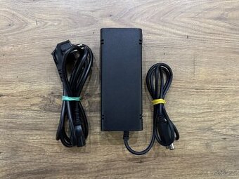 Originál napájací adaptér na XBOX 360 Slim