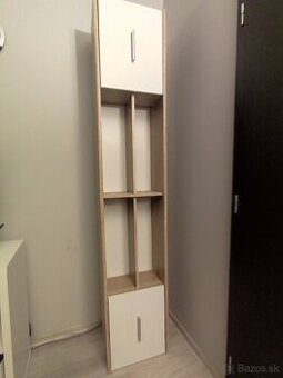 Nástenný regál - polička