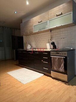 Prenájom 3-izb. byt kpt.J.Nálepku - zariadený