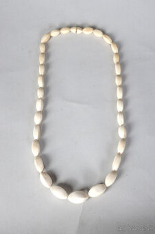 Starožitný slonovinový náhrdelník