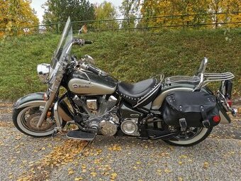 Yamaha XV 1600 Road Star