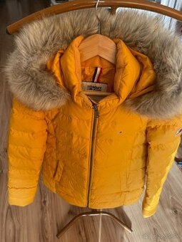 Dámska zimná bunda Tomy Jeans