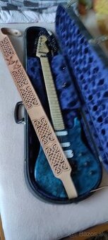 Predám elektrickú gitaru Fender.