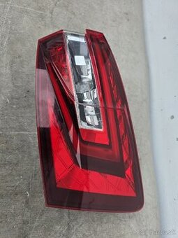 Škoda Superb 3 III 2015- kombi pravé zadné svetlo