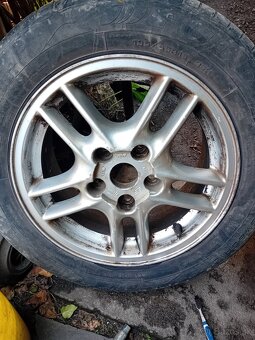 Ford Galaxy 15 elektróny na predaj alebo výmena za 16 palcov