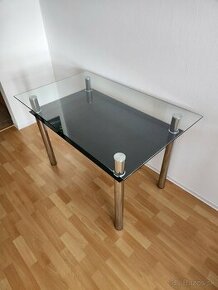 Predám sklenený jedálenský stôl - 1
