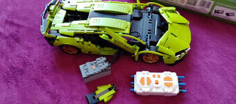 Predám Lego Lamboginy aj z 2 servo motory, bateriou a dialko