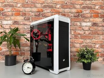 Ryzen 7 5800X\16GB\RTX 2080Ti\SSD\700W Zdroj