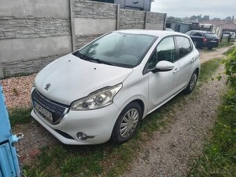 Peugeot 208 1,6hdi stk ek do 11/2026