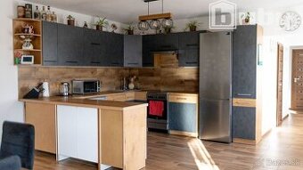 PREDAJ - 5 IZBOVÝ RODINNÝ DOM,BELUŠA, PÚCHOV, POZEMOK 726 m2