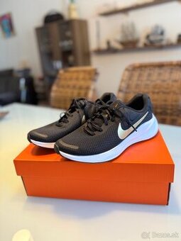 Nike dámska bežecká obuv