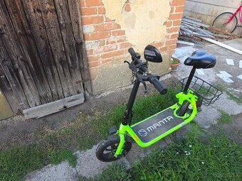 elektrická kolobežka značka Manta Flinstone II,