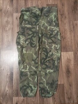 Predám originál vojenské maskáče a kanady