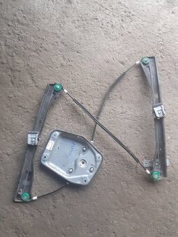 Volkswagen Golf V  1K5837461B