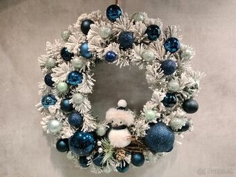 Vianočný veniec na dvere