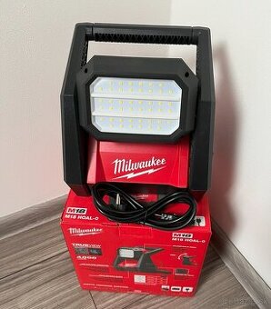 MILWAUKEE M18 HOAL - výsokovýkonné svetlo