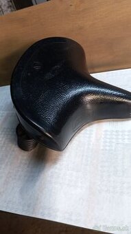 Originál gumenné sedlo na nemecké motokolo