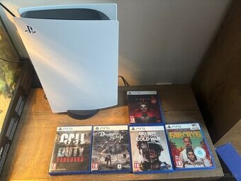 Ps 5 s ovladáčom a k nej aj 5 hier.