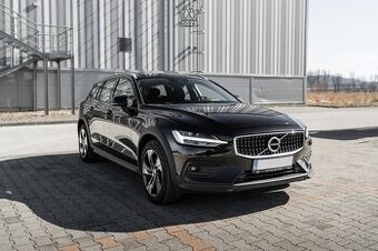 Volvo V60 Cross Country CC B4 145kW 4x4 DPH - 1