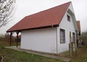 Ponúkam na predaj celoročne obývateľnú chatu v Gabčíkove