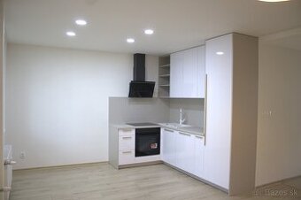 3 IZBOVÝ BYT, 56M2, LODŽIA, KYSUCKÁ, KOŠICE-TERASA