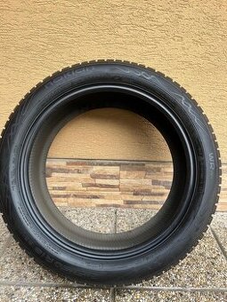 Nokian WR A4 215/50  r18 zimne