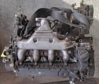 predám Motor 4HX Citroen C5 2.2 HDI Peugeot 807 2.2 HDI 4HW