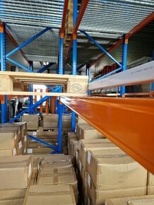 Paletový doraz na Regál.