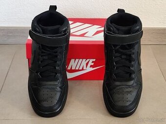 Predám tenisky NIKE Junior Court Borough