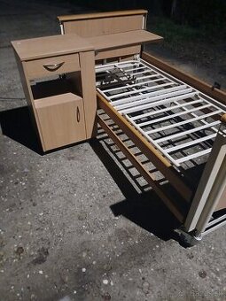 Elektrická zdravotná polohovatelna posteľ