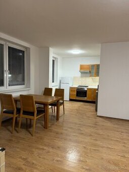 Prenájom-Krásny 2.iz.byt v Suchej nad Parnou