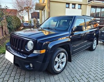 • JEEP PATRIOT 2.2 CRD, 4x4, 120 kW, manuál, r.v. 2011 •